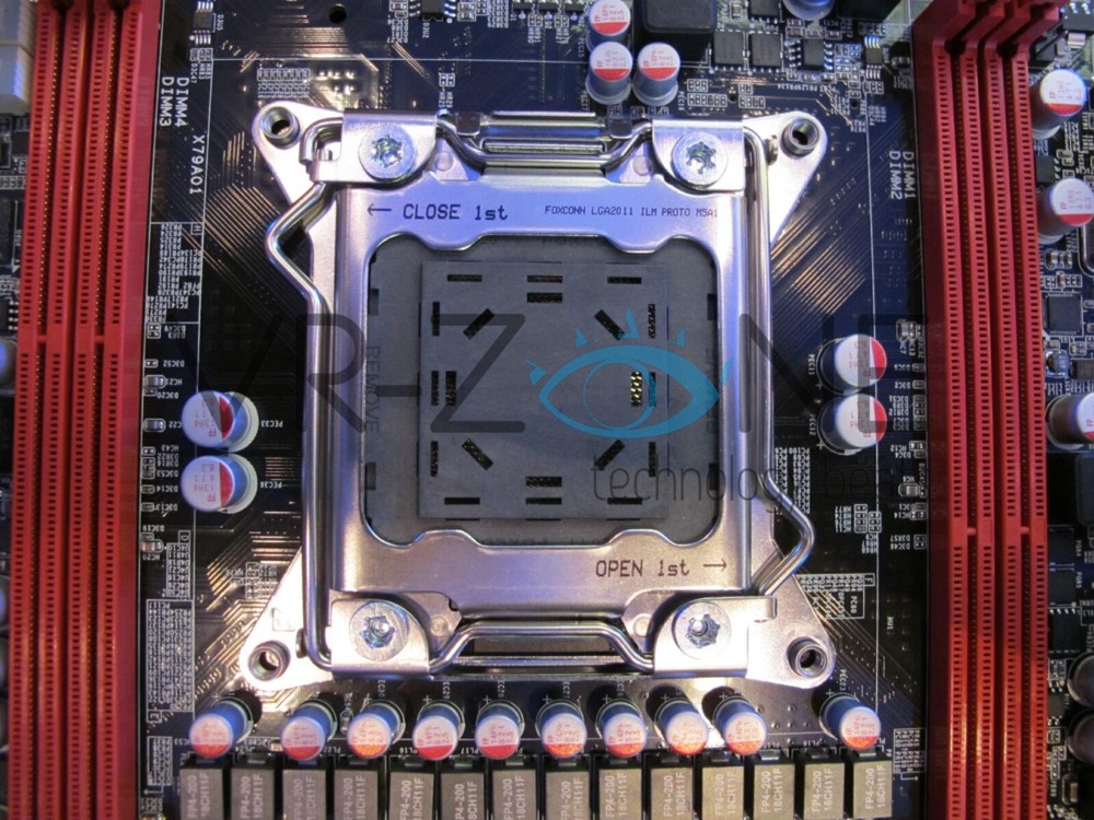 Foxconn_QuantumForce_X79_11.jpg