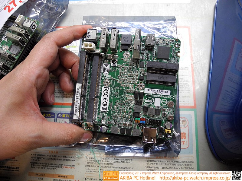 intel_nuc_mb_4.jpg