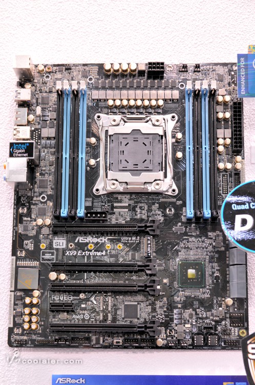 computex_asrock_12.jpg